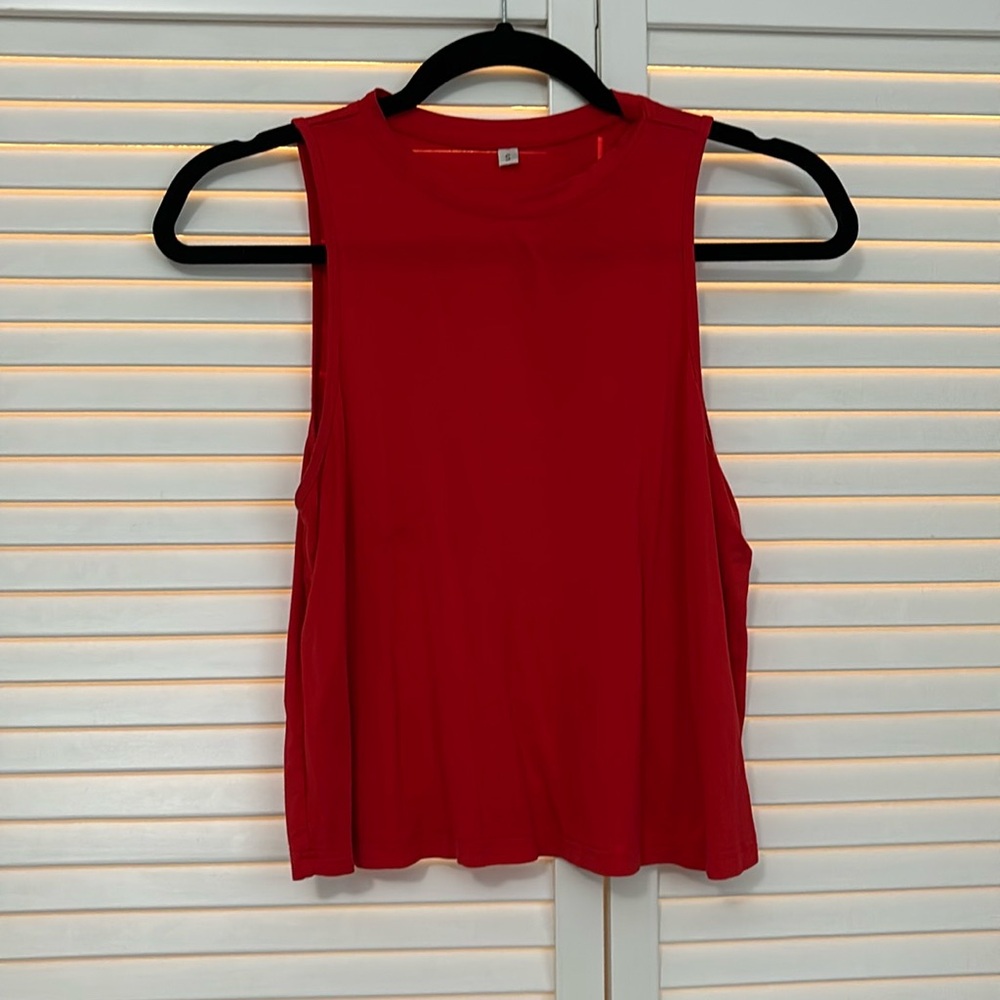 Red Cropped Workout Top